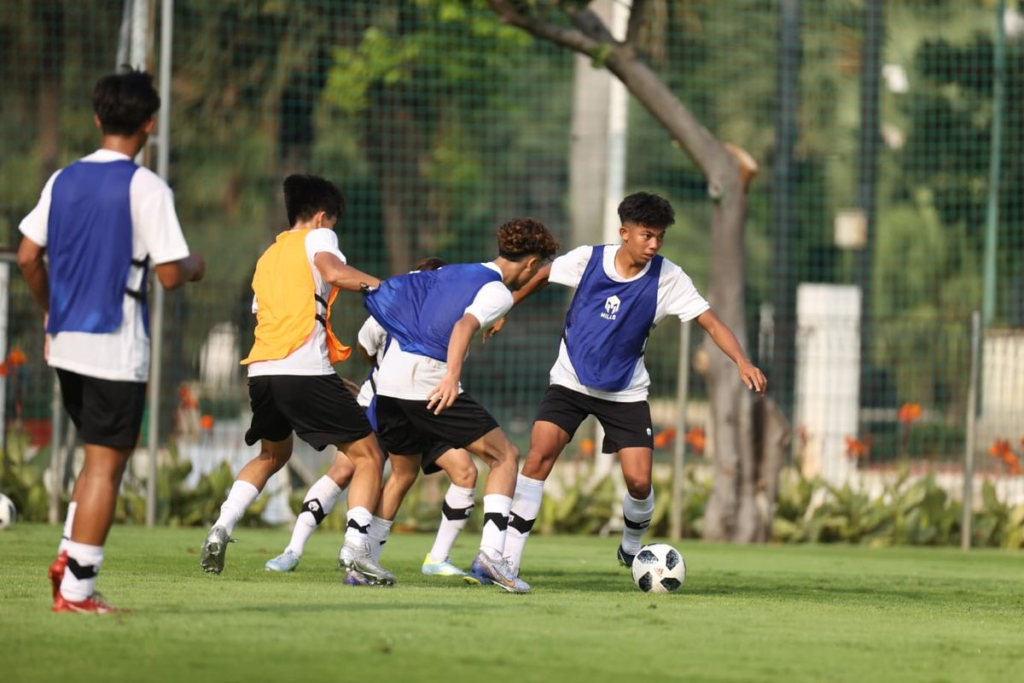 Timnas Indonesia U-17 Diganggu Saat Latihan oleh Tuan Rumah