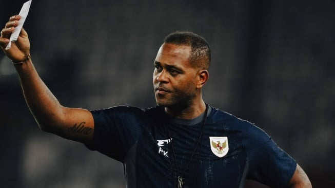 Isu Mundur Kluivert Pasca Indonesia Kalah dari Jepang