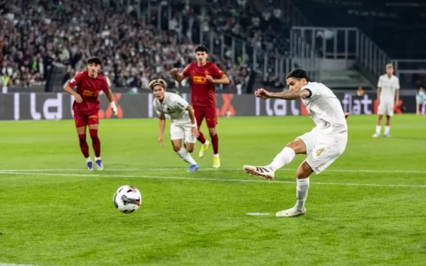 Debut Impresif! Kevin Diks Langsung Bawa Gol untuk Gladbach